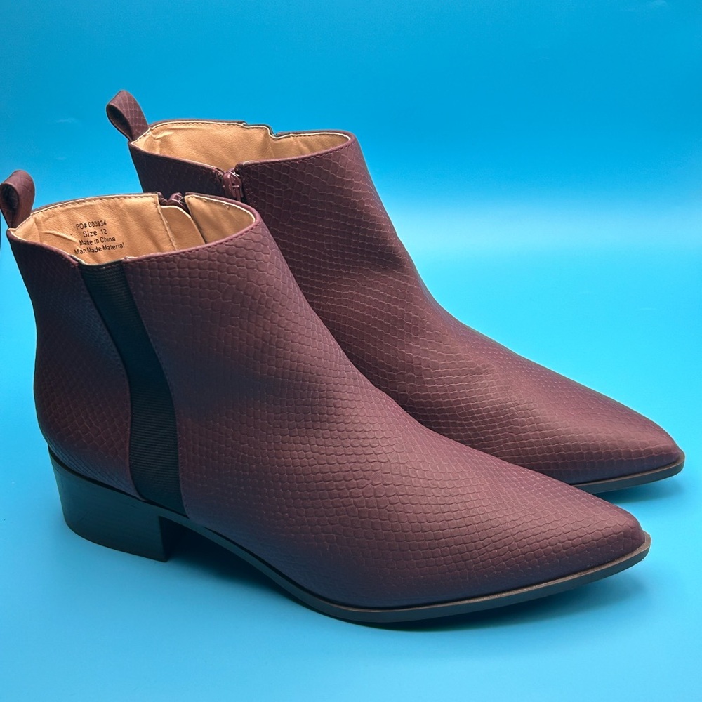 Women’s Snakeskin Embossed Burgundy Ankle Booties Size 12 NWOT